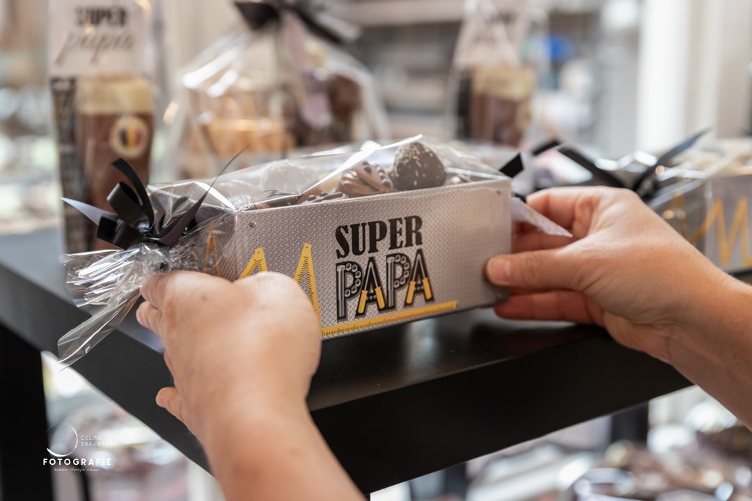Vaderdag geschenk pakket chocolade, koekjes en snoep