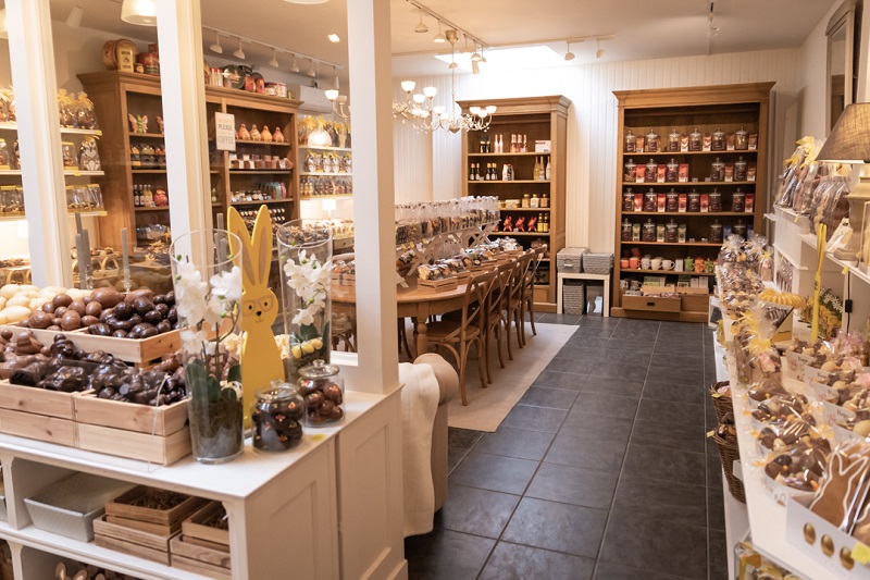 Pasen, chocolade, chocolade bedrijven, chocolade personeel pasen